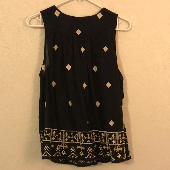 Lucky Brand Tank Top - Picture 4 of 4